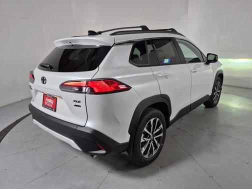 2025 Toyota Corolla Cross XLE