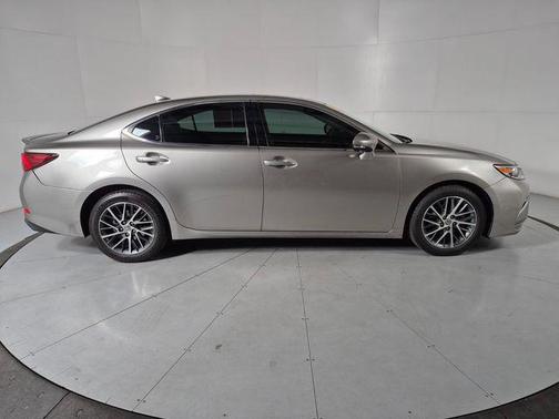2017 Lexus ES 350 Base