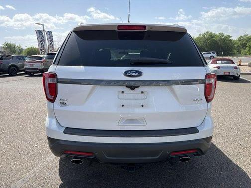 White Platinum 2018 Ford Explorer XLT