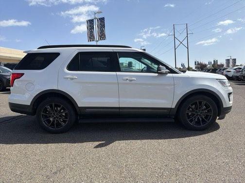 White Platinum 2018 Ford Explorer XLT