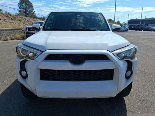 Super White 2018 Toyota 4Runner SR5
