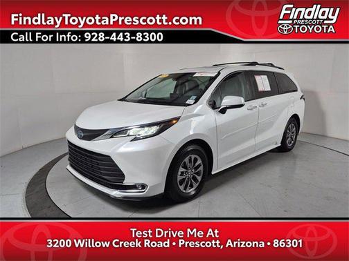 2023 Toyota Sienna XLE 8 Passenger