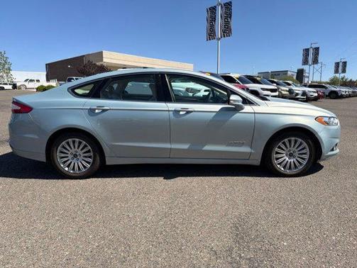 Ice 2014 Ford Fusion Hybrid SE