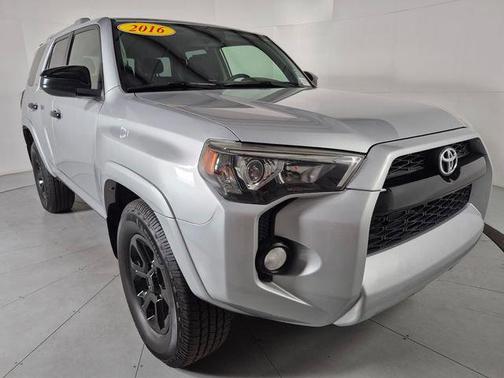 Classic Silver Metallic 2016 Toyota 4Runner SR5