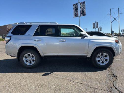 Classic Silver Metallic 2016 Toyota 4Runner SR5