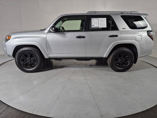 Classic Silver Metallic 2016 Toyota 4Runner SR5
