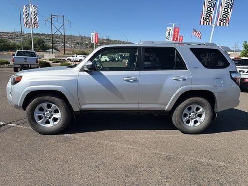 Classic Silver Metallic 2016 Toyota 4Runner SR5
