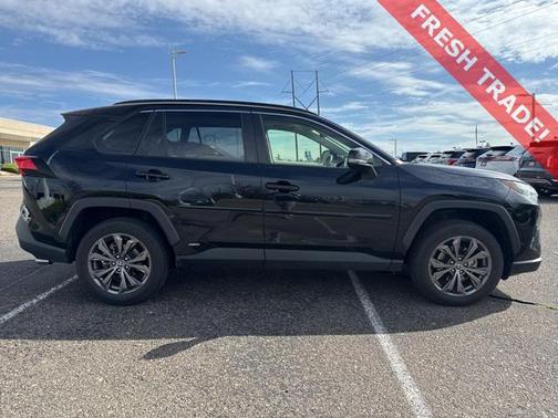 2022 Toyota RAV4 Hybrid XLE Premium
