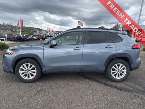 2022 Toyota Corolla Cross LE
