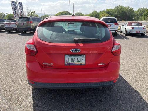 Red 2013 Ford Focus SE