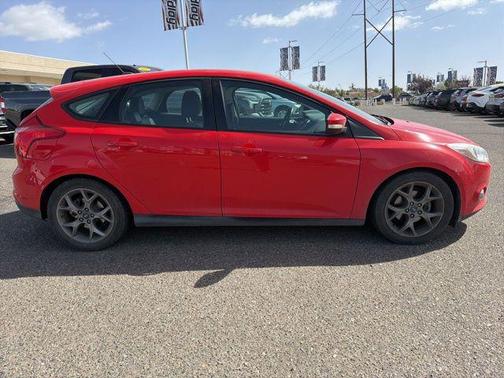 Red 2013 Ford Focus SE