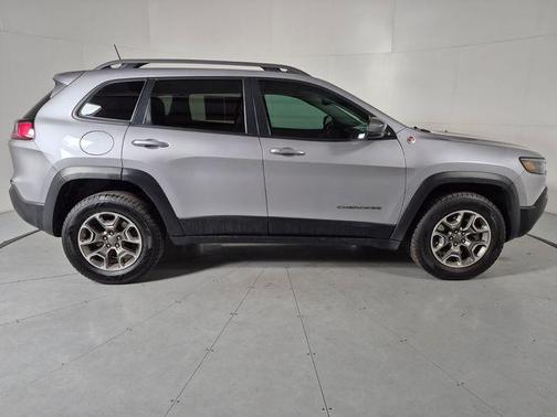 Billet Silver Metallic Clearcoat 2021 Jeep Cherokee Trailhawk