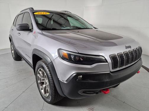 Billet Silver Metallic Clearcoat 2021 Jeep Cherokee Trailhawk