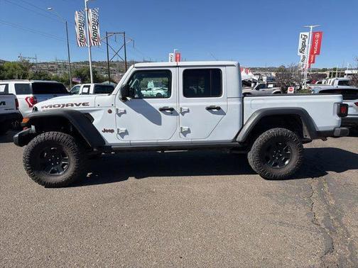 Bright White Clearcoat 2021 Jeep Gladiator Mojave 4x4