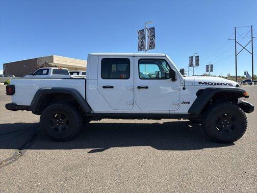Bright White Clearcoat 2021 Jeep Gladiator Mojave 4x4