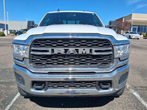 2022 RAM 2500 Tradesman Crew Cab 4x4 6'4' Box