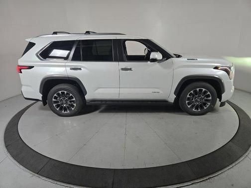 2025 Toyota Sequoia