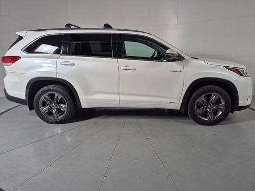 Blizzard Pearl 2018 Toyota Highlander Hybrid Platinum