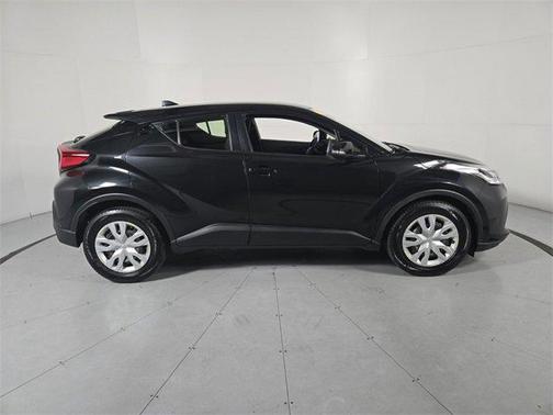 2021 Toyota C-HR LE