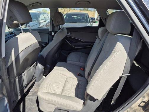 2018 Hyundai SANTA FE SE