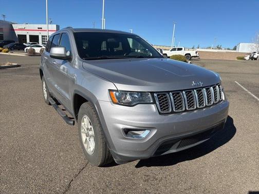 2019 Jeep Grand Cherokee Laredo