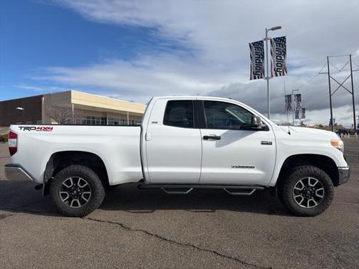 2017 Toyota Tundra SR5
