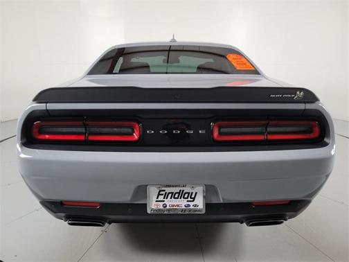 Photo 5 of 35 of 2022 Dodge Challenger R/T Scat Pack