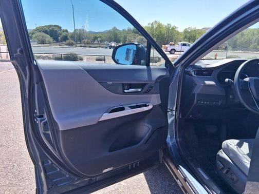 Coastal Gray Metallic 2023 Toyota Venza Limited