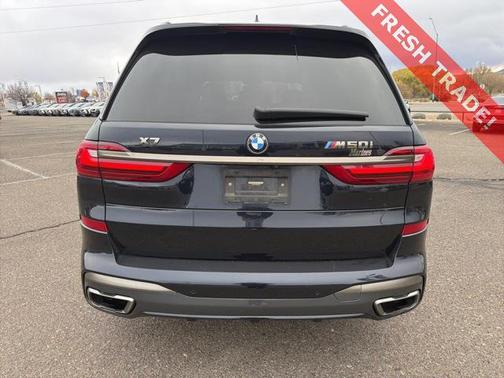 2022 BMW X7 M50i