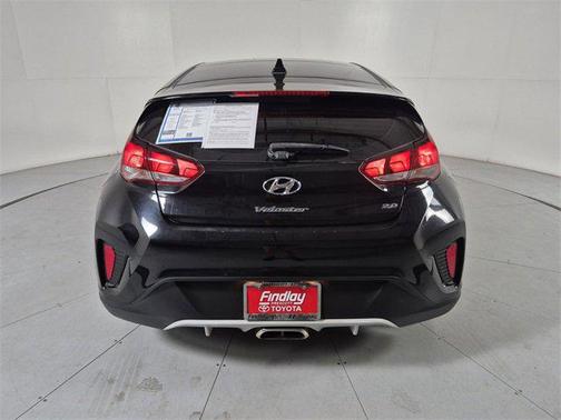 2020 Hyundai Veloster 2