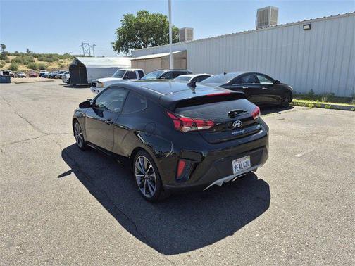 2020 Hyundai Veloster 2