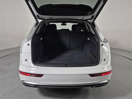 2022 Audi Q5 45 S line Premium Plus