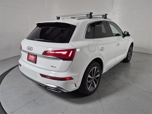 2022 Audi Q5 45 S line Premium Plus