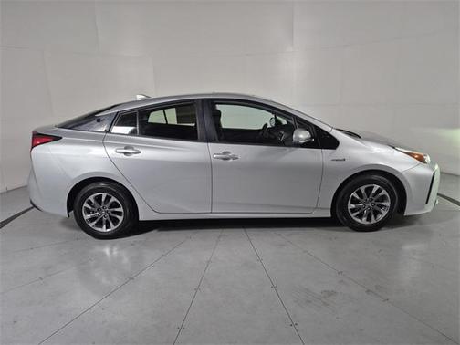 2019 Toyota Prius XLE