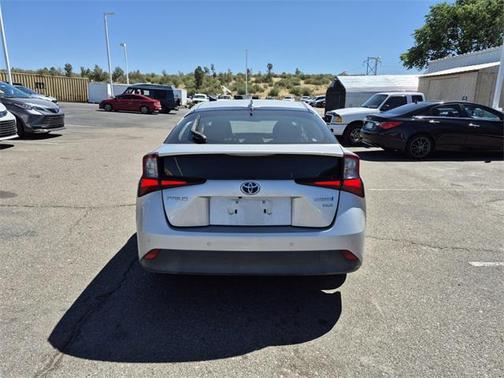 2019 Toyota Prius XLE