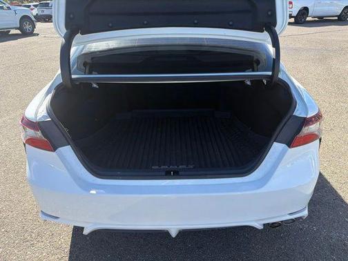 Ice Cap 2023 Toyota Camry SE