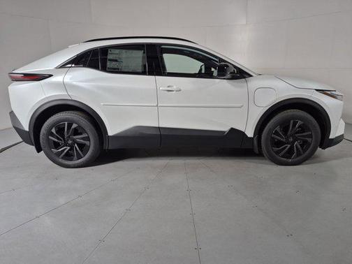 Wind Chill Pearl 2026 Toyota C-HR SE