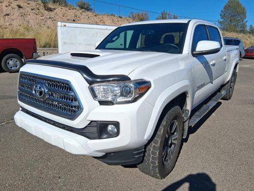 Super White 2017 Toyota Tacoma TRD Sport
