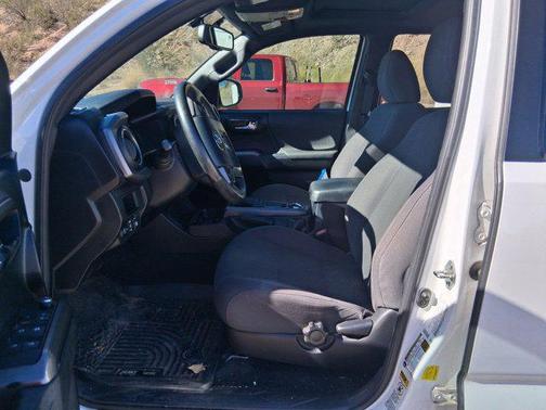Super White 2017 Toyota Tacoma TRD Sport
