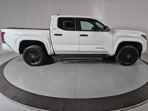 Ice Cap 2025 Toyota Tacoma SR5