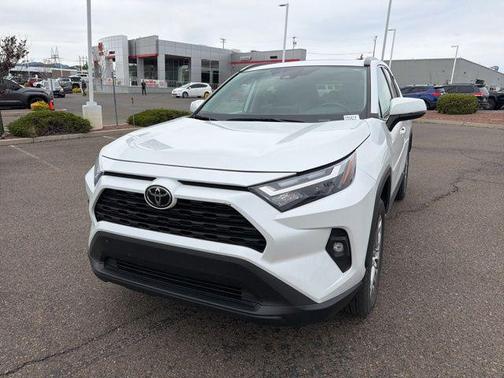 Wind Chill Pearl 2025 Toyota RAV4 XLE Premium