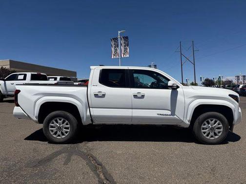 Ice Cap 2025 Toyota Tacoma SR5