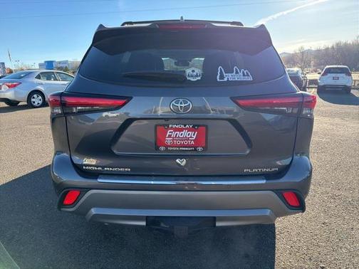 2023 Toyota Highlander Platinum