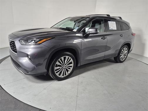 2023 Toyota Highlander Platinum