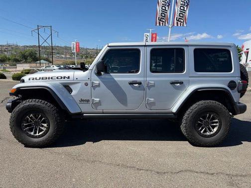 Silver Zynith Clearcoat 2024 Jeep Wrangler Rubicon 392