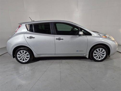 2016 Nissan Leaf S