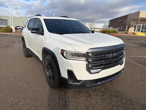 2022 GMC Acadia AWD AT4