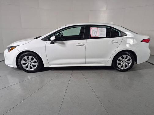 Ice Cap 2023 Toyota Corolla LE