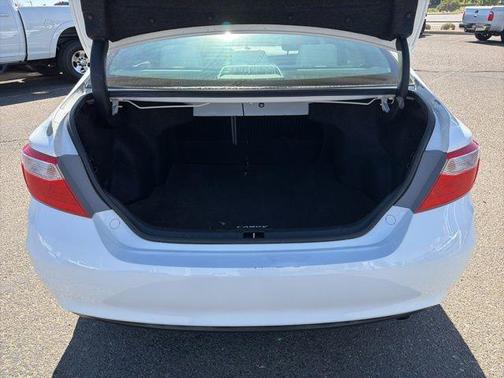Super White 2016 Toyota Camry LE