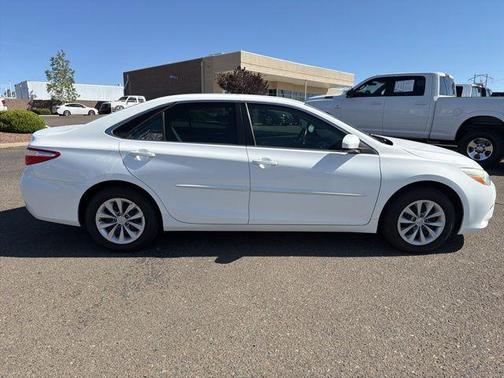 Super White 2016 Toyota Camry LE